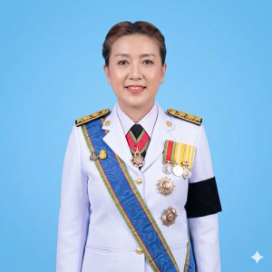 ปริญดา  ศรีธราพิพัฒน์